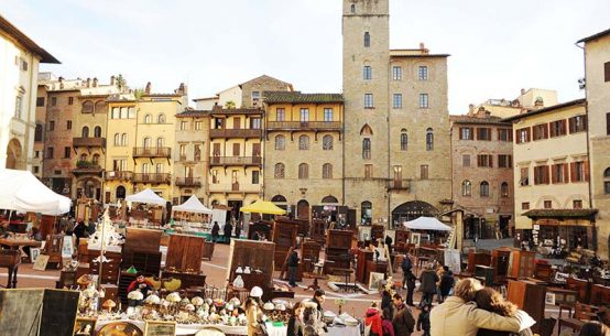 Antiquaria Arezzo Piazza Grande